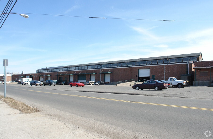 More Photos Of 179 Park Ave, East Hartford Unknown For Lease