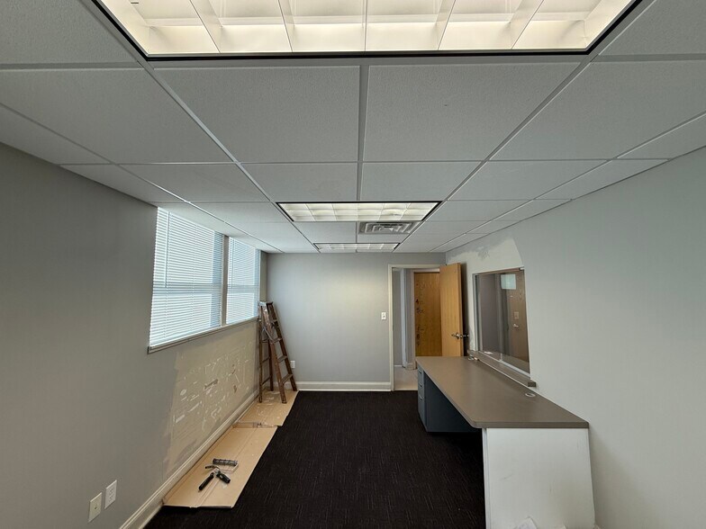 More Photos Of 121 Lincoln St, Worcester Healthcare For Lease