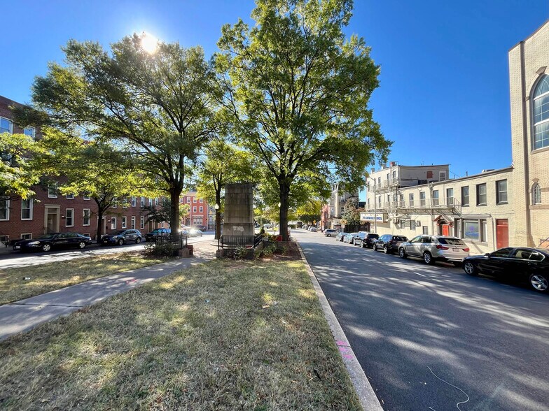 More Photos Of 4 N Broadway, Baltimore Specialty For Sale