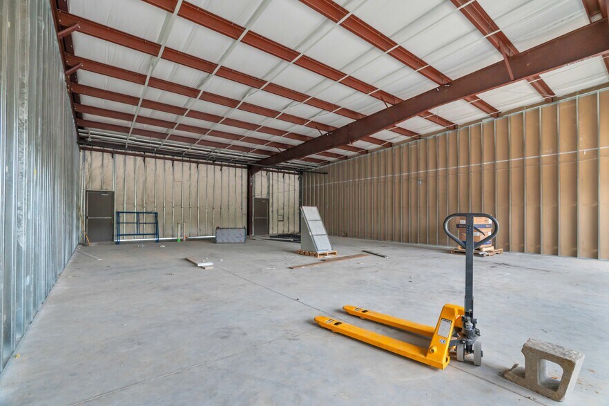 More Photos Of 11840 FM 1488 Rd, Magnolia Freestanding For Lease