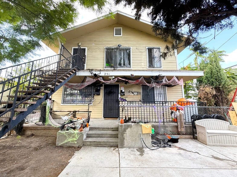 More Photos Of 251 N Burlington Ave, Los Angeles Apartments For Sale