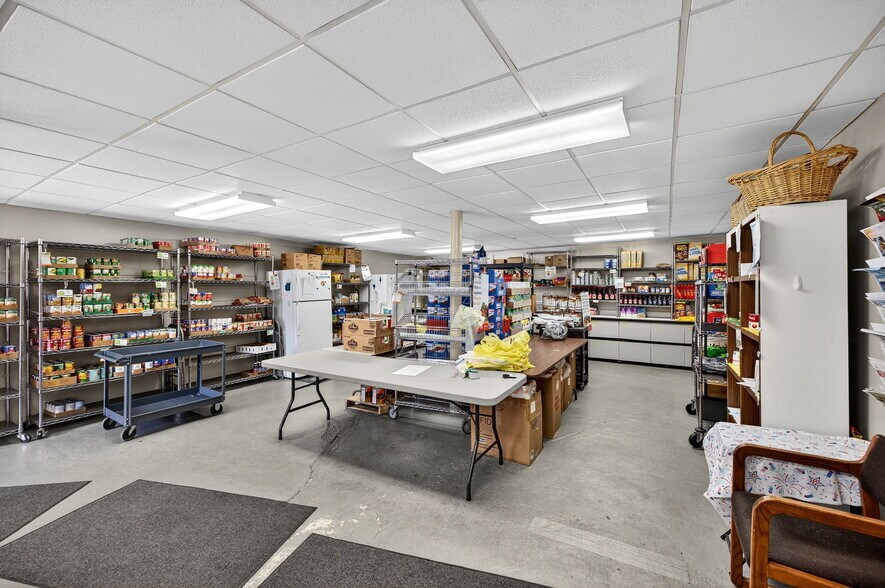 More Photos Of 168-171 Bower Street Ext, Montgomery Manufacturing For Sale