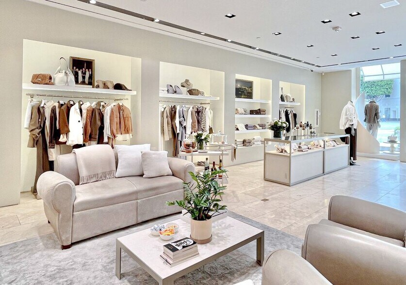 More Photos Of 202-270 N Rodeo Dr, Beverly Hills Storefront For Lease
