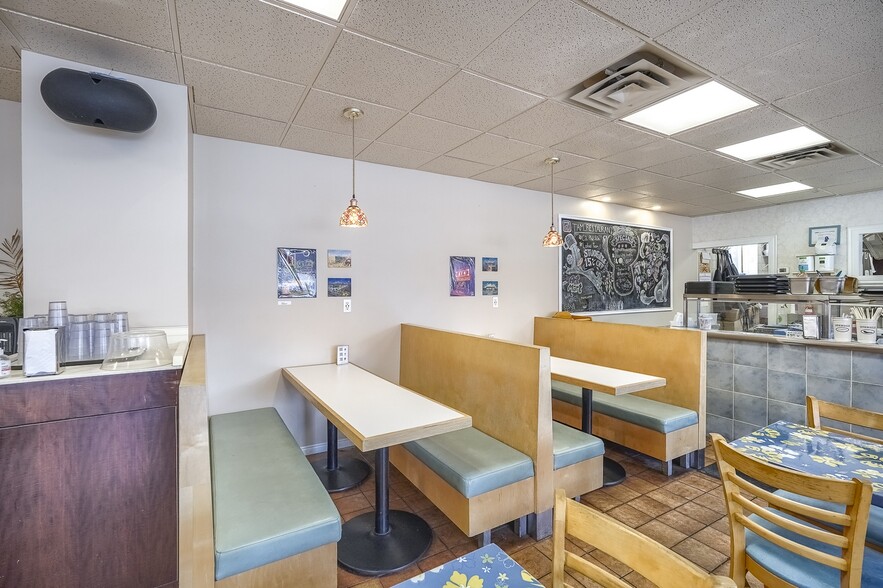 More Photos Of 369 Keele St, Toronto Restaurant For Lease