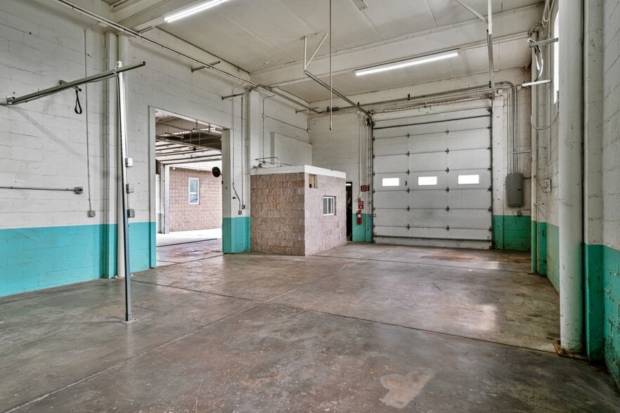 More Photos Of 520 Washington Ave, Dravosburg Warehouse For Sale