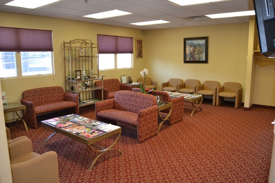 More Photos Of 119 Prospect St, Ridgewood Medical For Lease