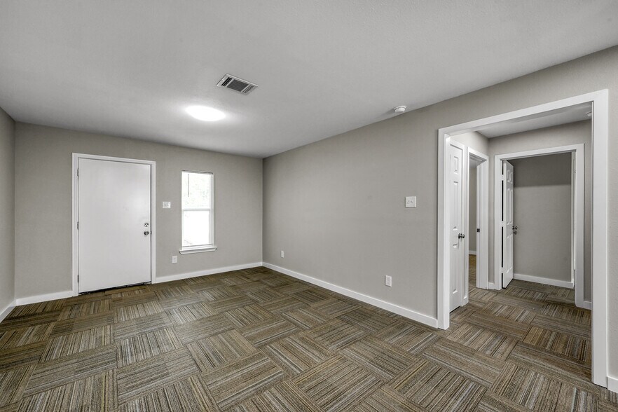 More Photos Of 2426 Crockett Martin Rd, Conroe Multifamily For Sale