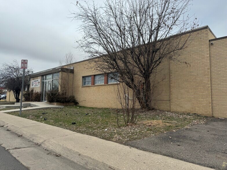 More Photos Of 1340 - 1340 Leyden St, Denver Office For Sale