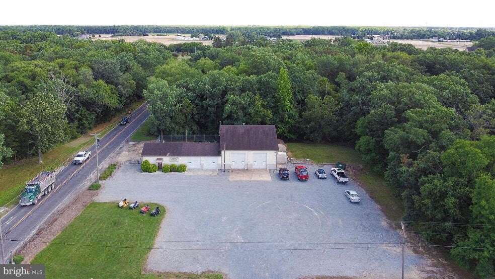 More Photos Of 5373 Chestnut Ave, Vineland Auto Repair For Sale