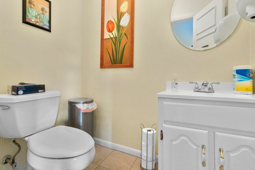 More Photos Of 158 East Ave, Norwalk Office For Lease