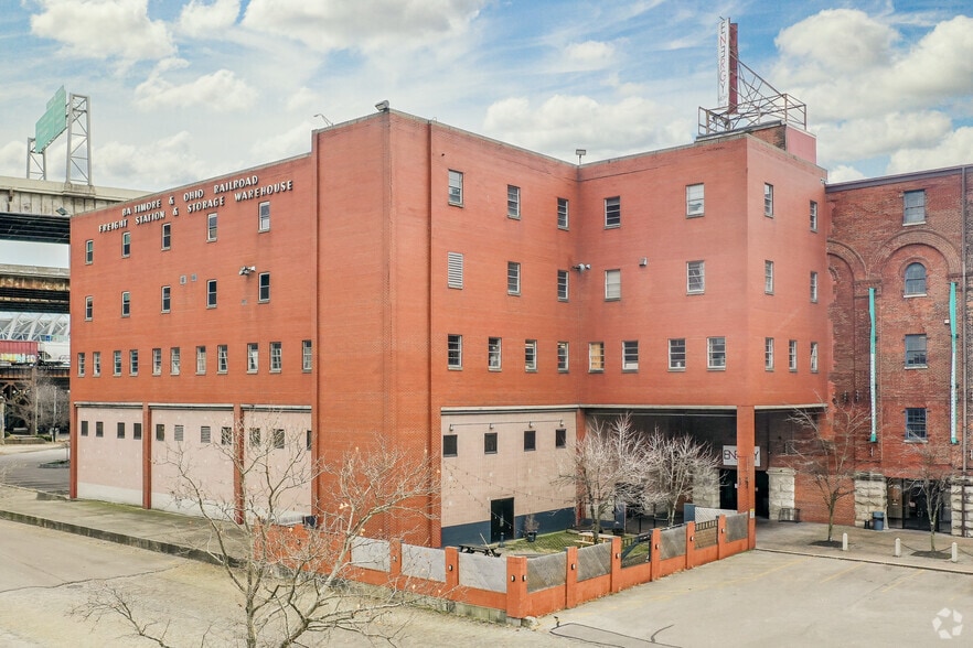 More Photos Of 700 W Pete Rose Way, Cincinnati Loft Creative Space For Lease