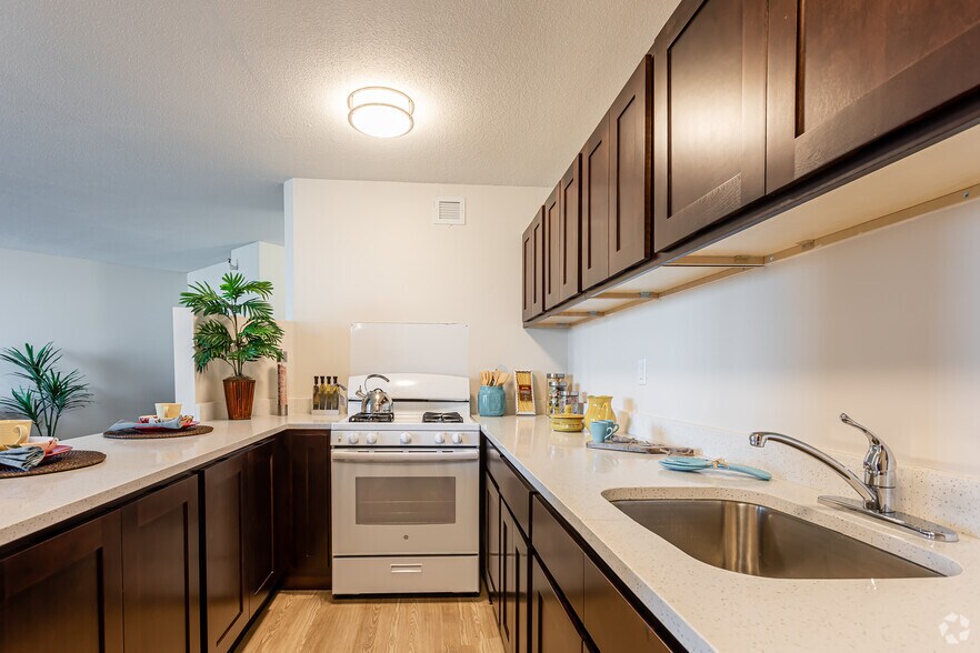 More Photos Of 10 Chestnut St, Springfield Multifamily For Sale