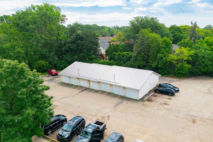 More Photos Of 3651 Balfour Ct, Flint Multifamily For Sale