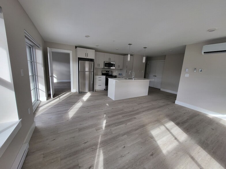 More Photos Of 67 Suffolk St, Riverview Apartments For Sale