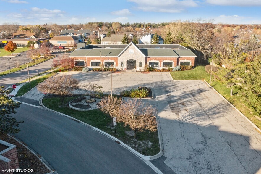More Photos Of 625 N Bridgeport Ter, Lindenhurst Freestanding For Sale