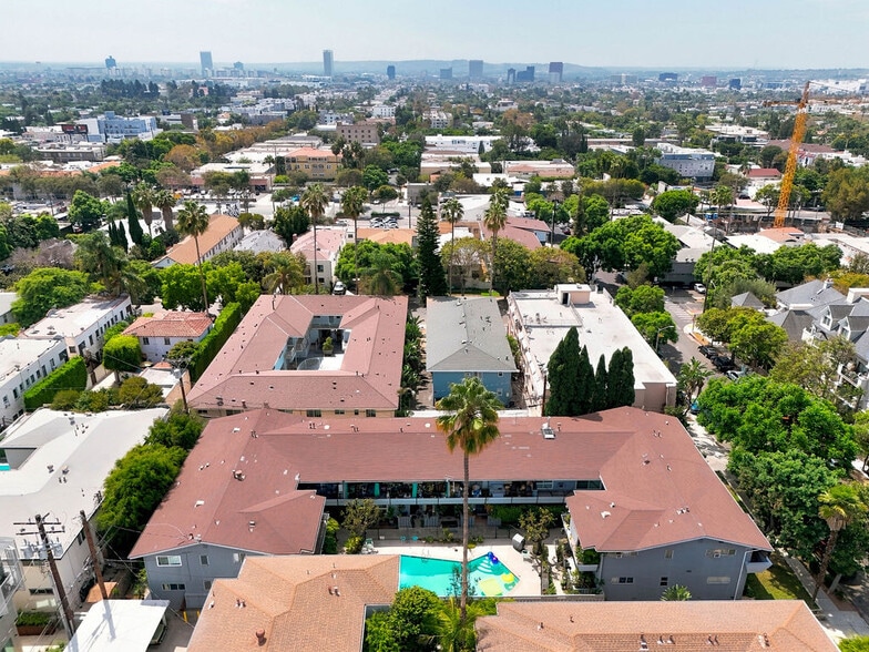 More Photos Of 1218 N Laurel Ave, West Hollywood Apartments For Sale