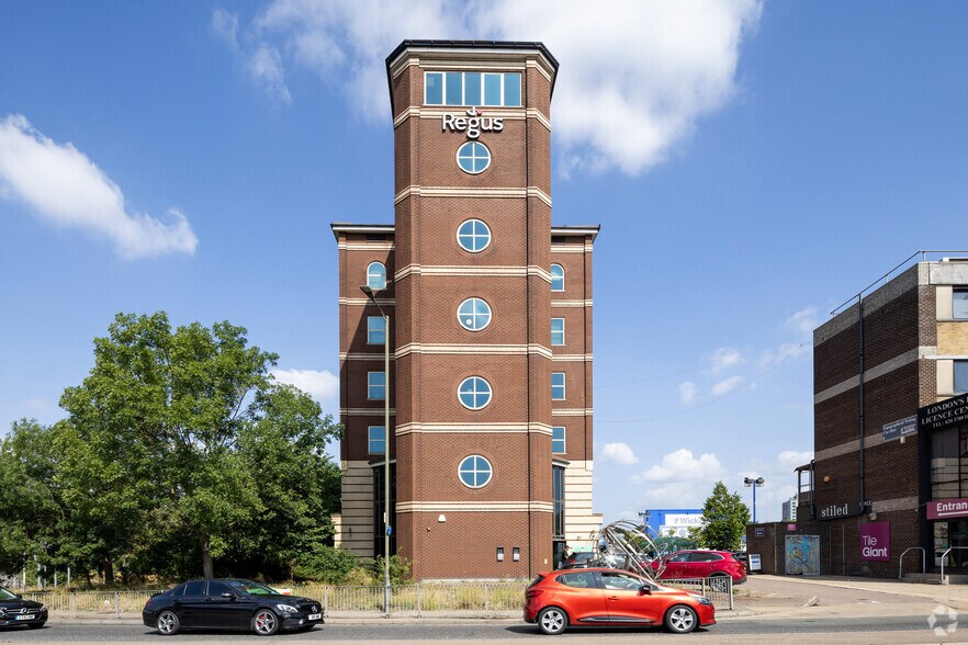 More Photos Of London Rd, Barking Coworking Space