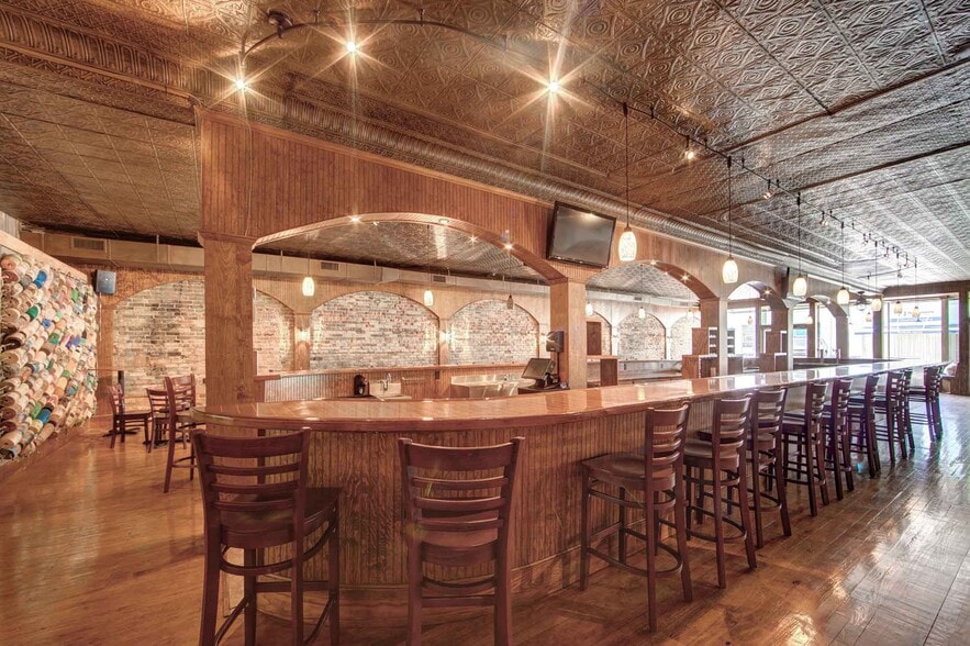 More Photos Of 302 Main St, Columbia Industrial For Sale