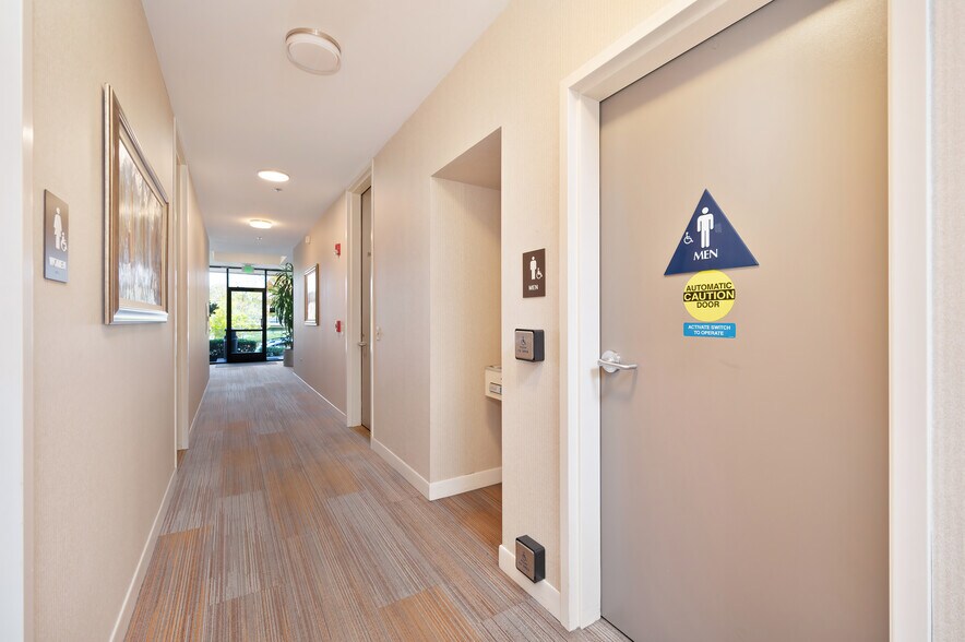 More Photos Of 8700 Auburn Folsom Rd, Granite Bay Office For Lease