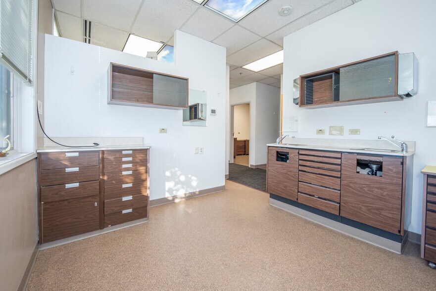 More Photos Of 4361 Boniface Pky, Anchorage Healthcare For Sale