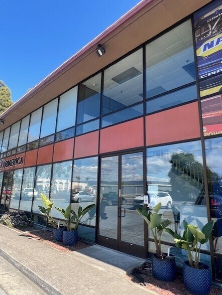 More Photos Of 3 Hangar Way, Watsonville Service For Lease