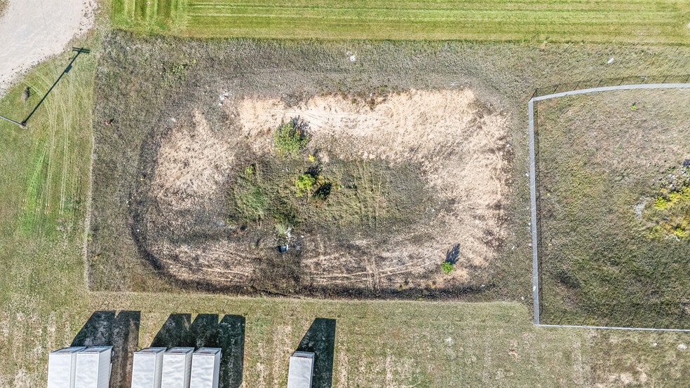 More Photos Of 8826 34 Rd, Cadillac Storefront For Sale