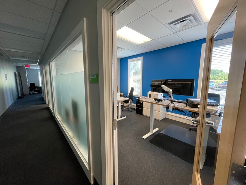 More Photos Of 590 County Rd, Westbrook Light Manufacturing For Lease