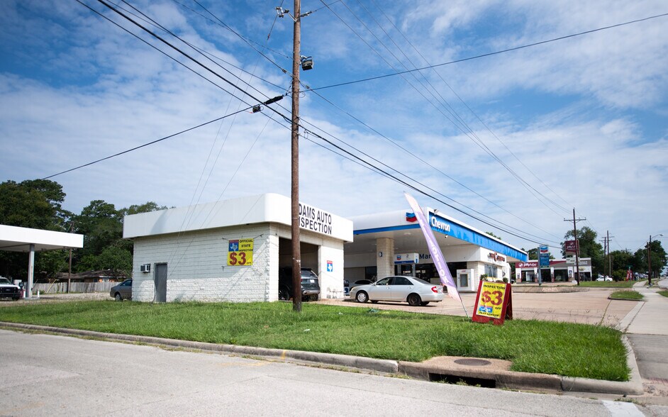 More Photos Of 1207 N Frazier St, Conroe Convenience Store For Sale