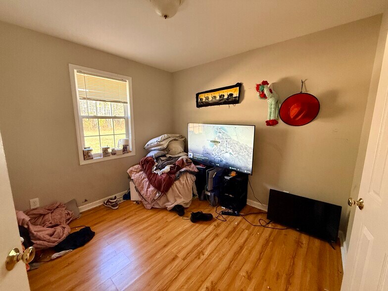 More Photos Of 156 Worley Dr, Owens Cross Roads Apartments For Sale