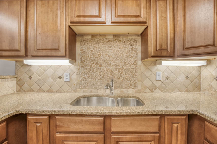More Photos Of 5238 Evers Rd, San Antonio Warehouse For Sale