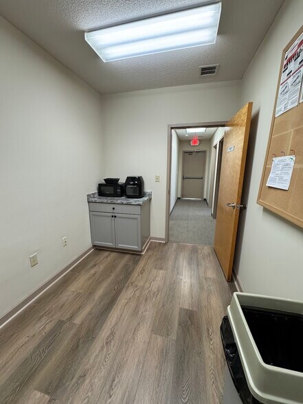 More Photos Of 4589 Oleander Dr, Myrtle Beach Office For Sale