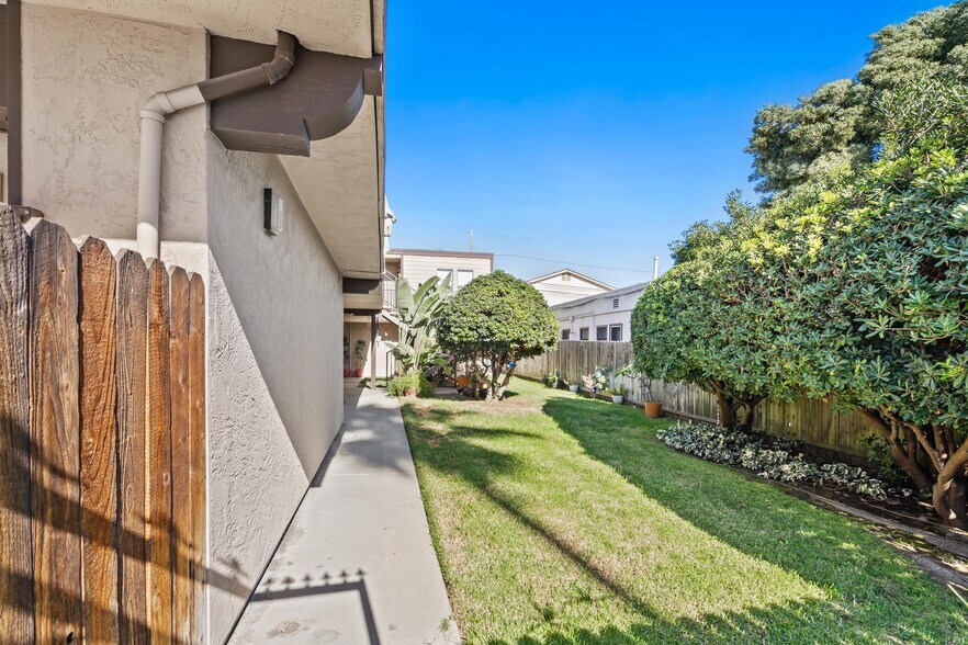 More Photos Of 612 N Freeman St, Oceanside Apartments For Sale