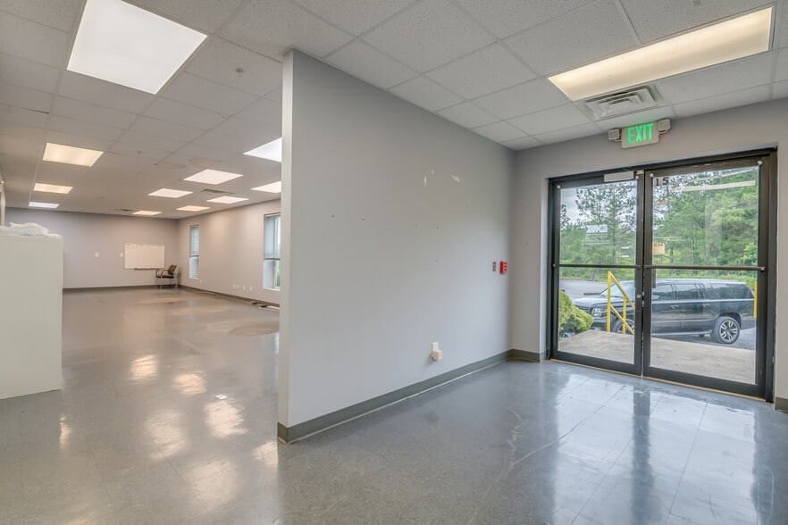 More Photos Of 371 G and S Rd, Prattville Warehouse For Lease