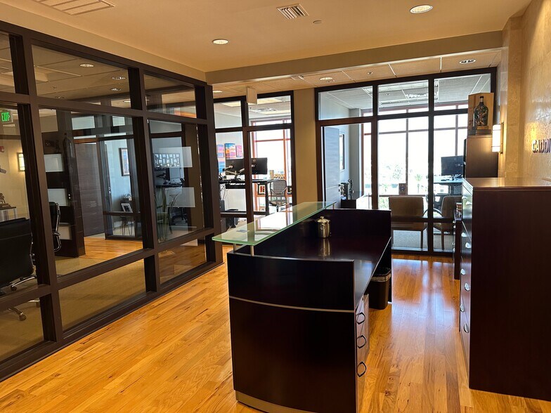 More Photos Of 320 1st St N, Jacksonville Beach Office Residential For Sale