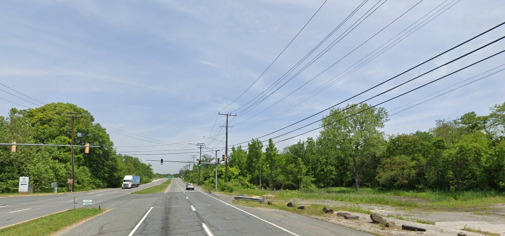 More Photos Of 5110 North Point Blvd, Edgemere Land For Lease