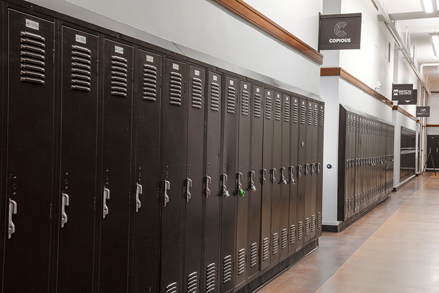 More Photos Of 1300 SE Stark St, Portland Loft Creative Space For Lease