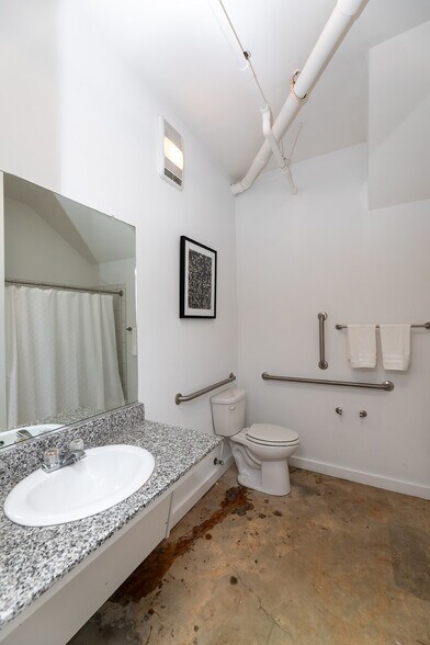 More Photos Of 347 S Front St, Memphis Apartments For Sale