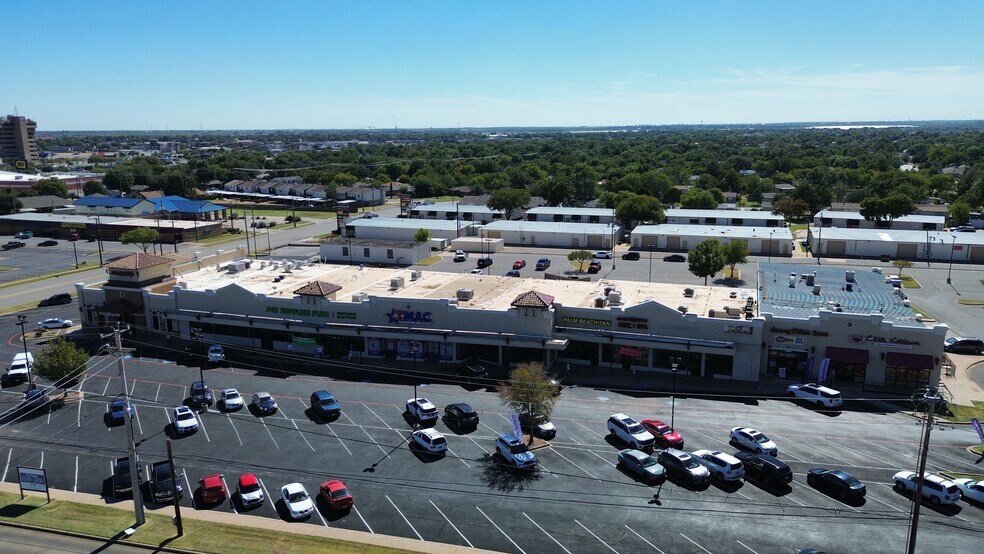 More Photos Of 3809 Call Field Rd, Wichita Falls Unknown For Lease