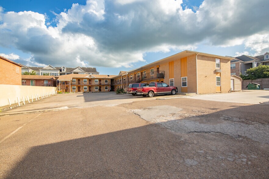 More Photos Of 3005 Houston Hwy, Victoria Hotel For Sale