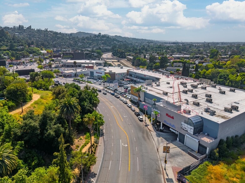 More Photos Of 11211-11239 Ventura Blvd, Studio City Unknown For Lease