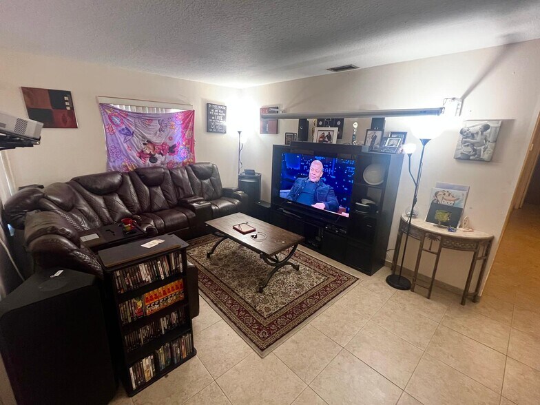 More Photos Of 2752 SW 3rd St, Miami Multifamily For Sale