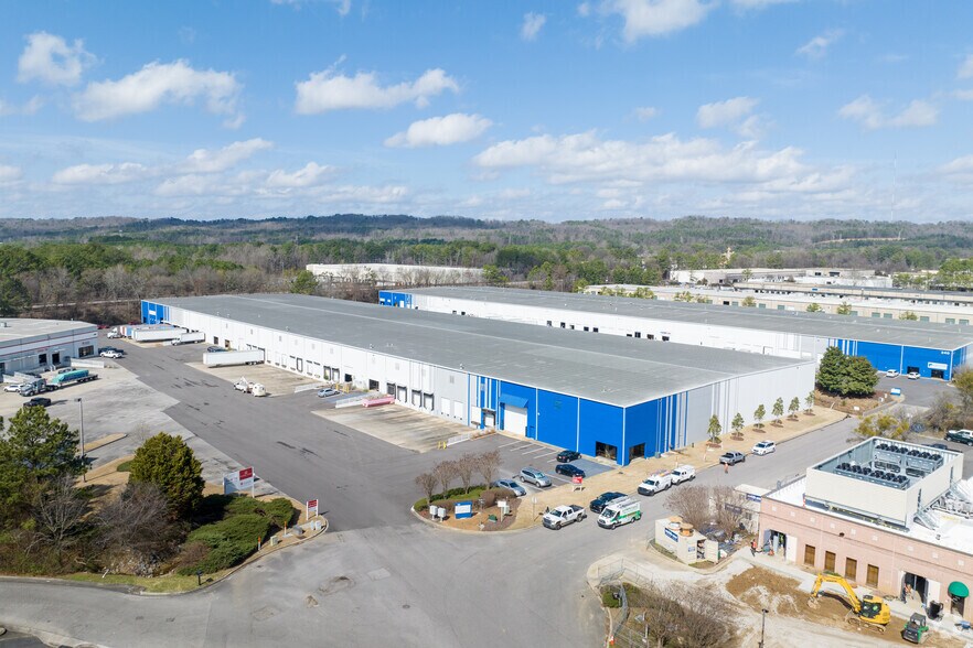 More Photos Of 280 Oxmoor Ct, Birmingham Distribution For Lease