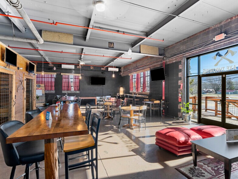 More Photos Of 1940 S Main St, Waynesville Industrial For Sale