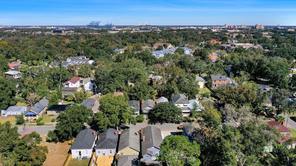 More Photos Of 913-917 W 38th st, Savannah Apartments For Sale
