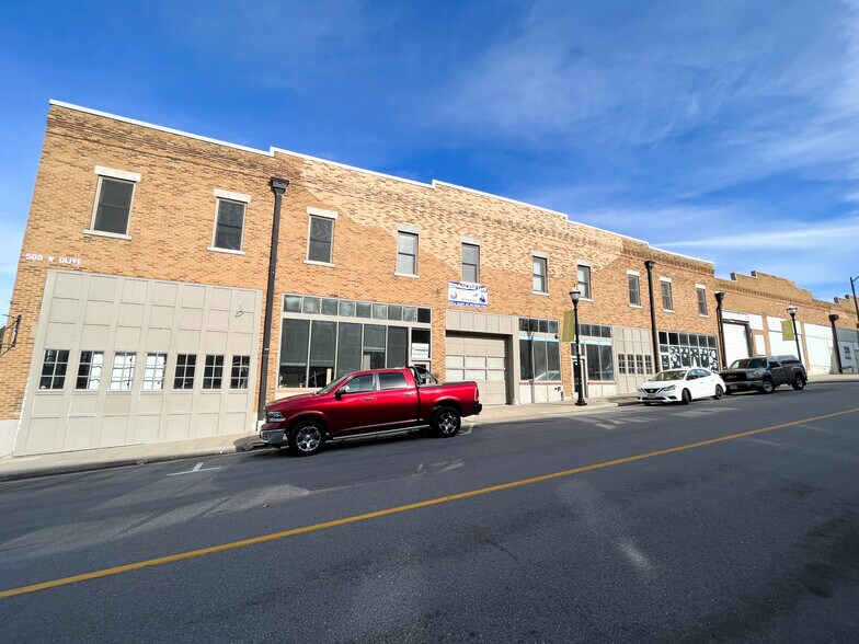 More Photos Of 509 W Olive St, Springfield General Retail For Sale