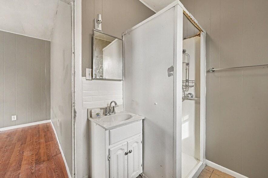 More Photos Of 308 Chestnut St, Silver Lake Apartments For Sale