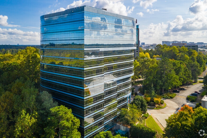 More Photos Of 2500 Windy Ridge Pky SE, Atlanta Office For Lease