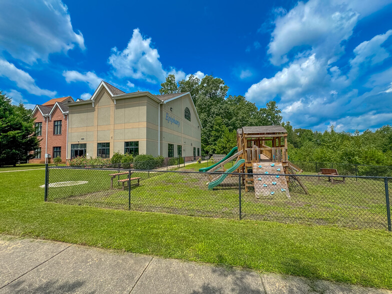 Primary Photo Of 1350 Peachtree Industrial Blvd, Suwanee Religious Facility For Lease