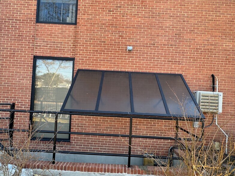 More Photos Of 14 NW Wellham Ave, Glen Burnie Office For Lease