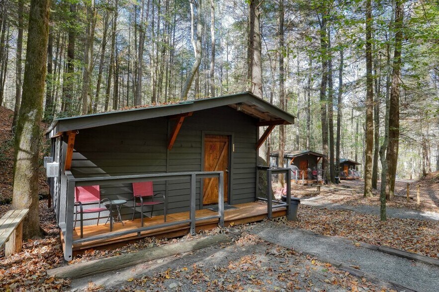 More Photos Of 400 Mulberry Gap Rd, Ellijay Hospitality For Sale
